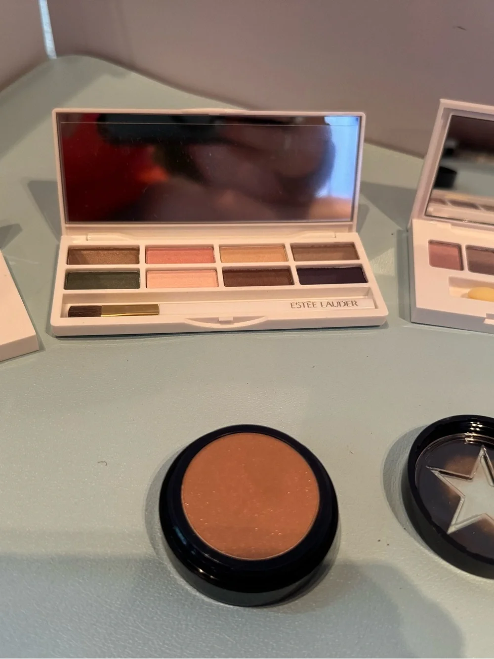 Lilly Pulitzer Estee  Lauder Eyeshadow Palette with Pink, Peach,& Bronzer